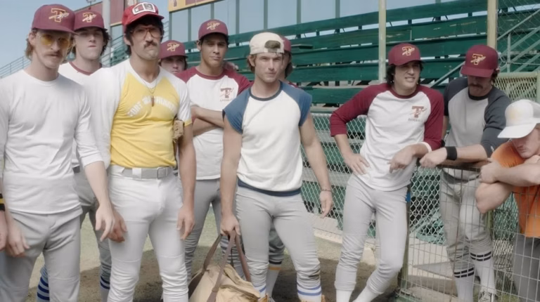 Bob Evans Kicks Off New Banana Pudding Menu with Savannah Baseball Stars and More Exciting Surprises